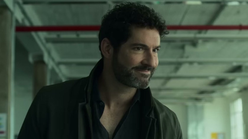 Tom Ellis dans le rôle de Nick dans Players. 