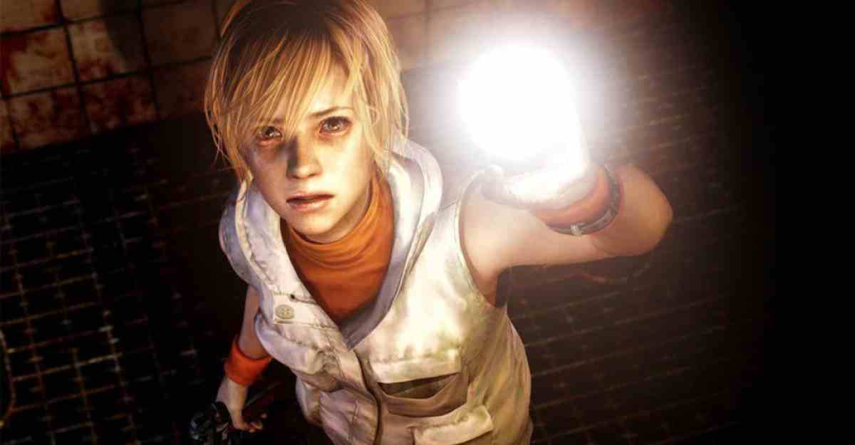 Silent Hill 3 Heather Mason cauchemar d'accouchement de grossesse chez les adolescentes.  Cette image fait partie d'un article expliquant comment jouer aux jeux Silent Hill dans l'ordre.