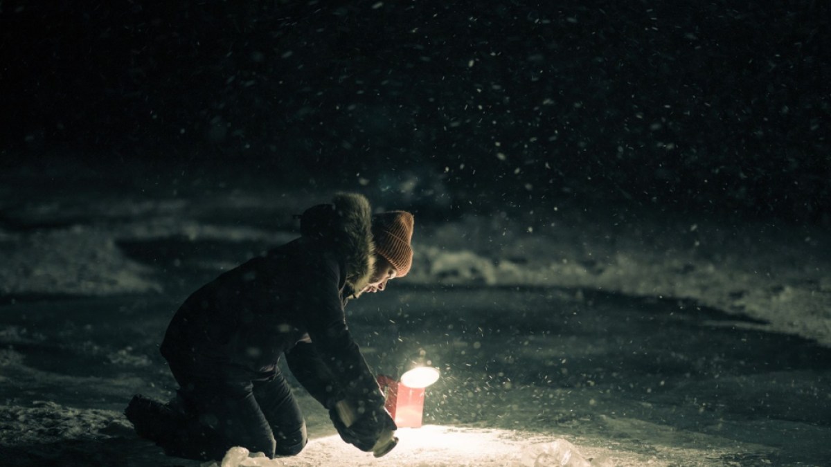 Navarro se penche sur une grotte de glace dans la saison 4 de True Detective